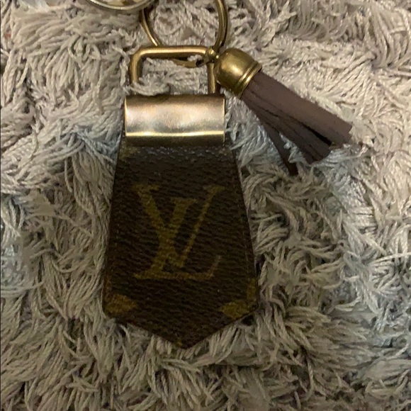 Louis Vuitton Accessories - Louis Vuitton keychain